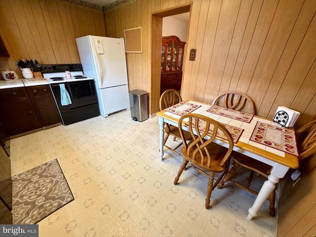 172 W RIDGE, Linwood, PA 19061