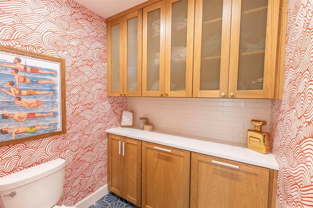 8800 Golden Rain CV, Austin, TX 78735