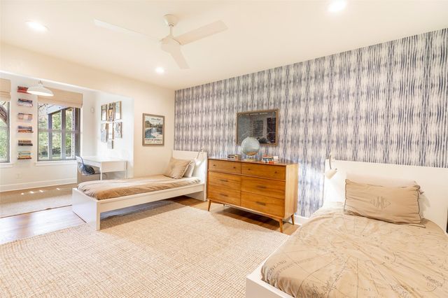 8800 Golden Rain CV, Austin, TX 78735