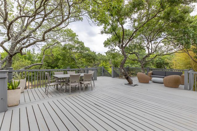 8800 Golden Rain CV, Austin, TX 78735