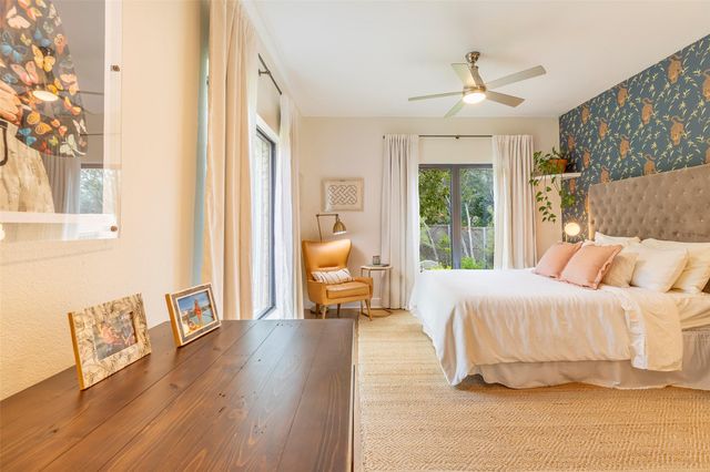 8800 Golden Rain CV, Austin, TX 78735