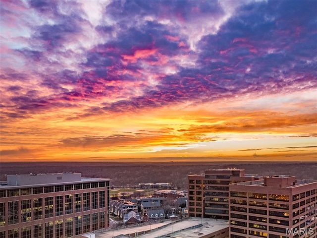 8025 Maryland Avenue 6A, Clayton, MO 63105