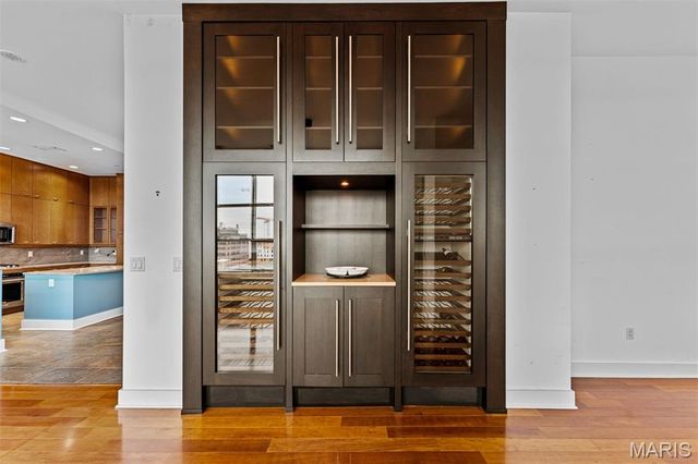 8025 Maryland Avenue 6A, Clayton, MO 63105