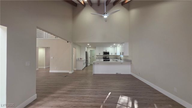 1312 Oak Tree Lane, Las Vegas, NV 89108