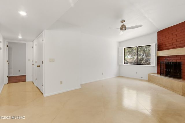 5301 E Placita Bosque, Tucson, AZ 85718