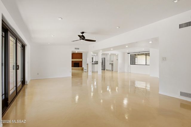 5301 E Placita Bosque, Tucson, AZ 85718