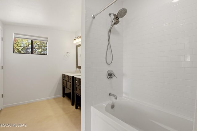 5301 E Placita Bosque, Tucson, AZ 85718