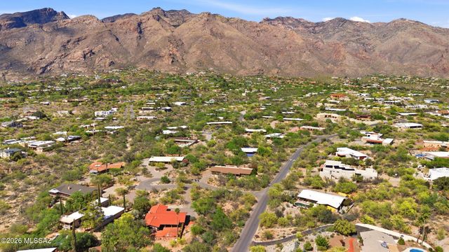 5301 E Placita Bosque, Tucson, AZ 85718