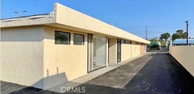 3912 Merrill Avenue, Riverside, CA 92506