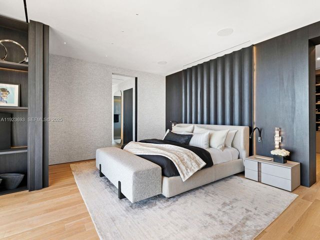 800 S Pointe Dr 801, Miami Beach, FL 33139