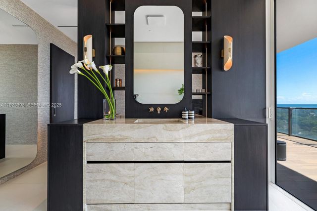 800 S Pointe Dr 801, Miami Beach, FL 33139