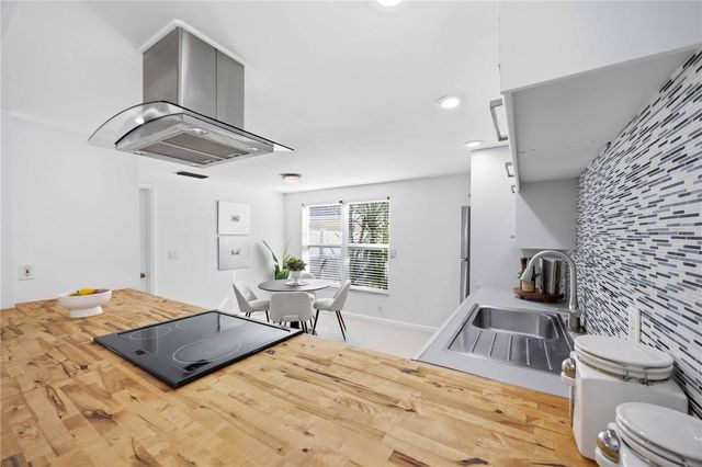 2546 PARMA STREET, Sarasota, FL 34231