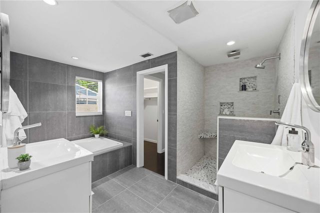 2546 PARMA STREET, Sarasota, FL 34231