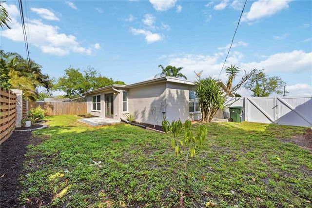 2546 PARMA STREET, Sarasota, FL 34231