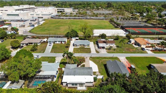 2546 PARMA STREET, Sarasota, FL 34231