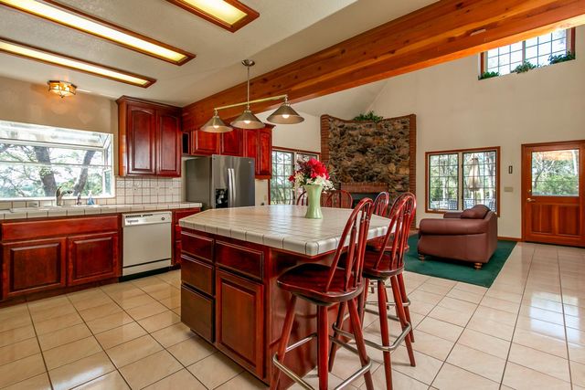 2467 Highland Hills Dr, El Dorado Hills, CA 95762