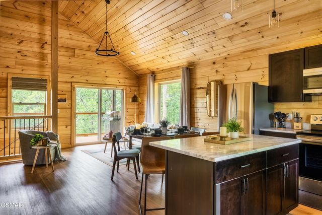 936 E Fir Street, Sevierville, TN 37876