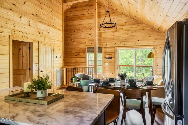 936 E Fir Street, Sevierville, TN 37876