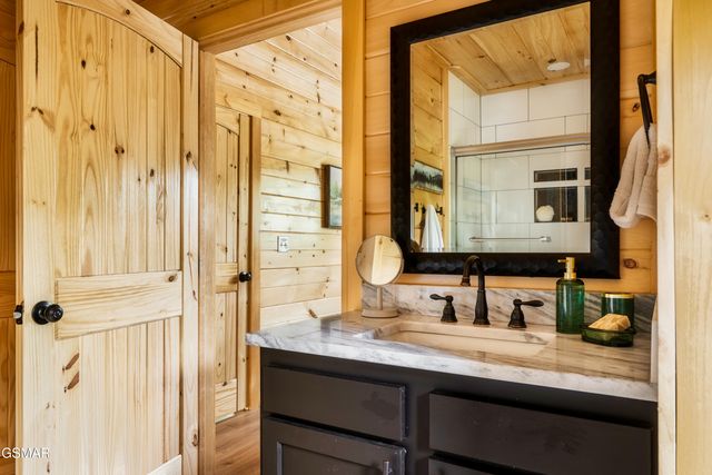 936 E Fir Street, Sevierville, TN 37876