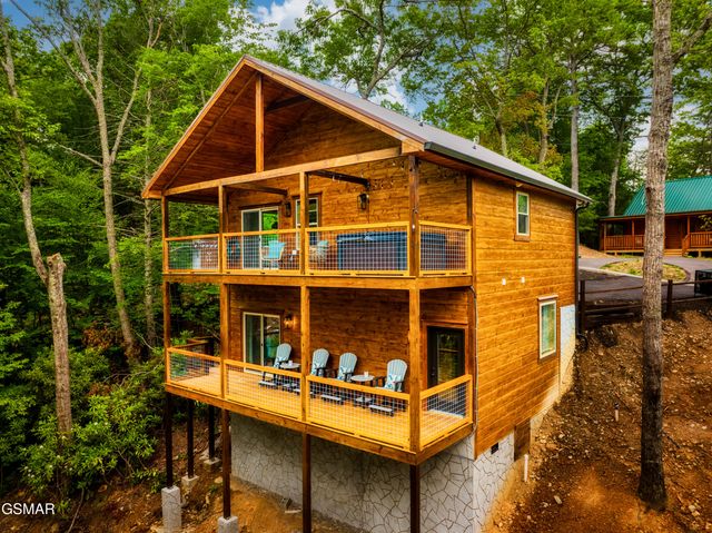936 E Fir Street, Sevierville, TN 37876