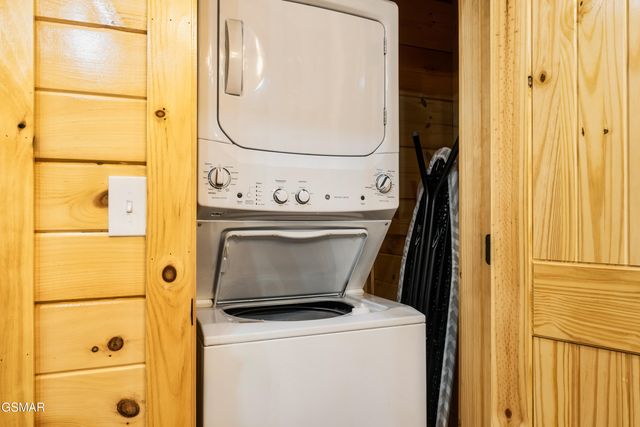 936 E Fir Street, Sevierville, TN 37876