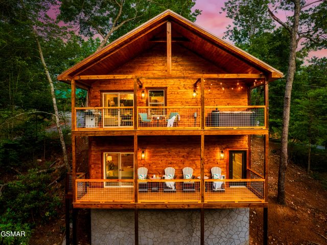 936 E Fir Street, Sevierville, TN 37876