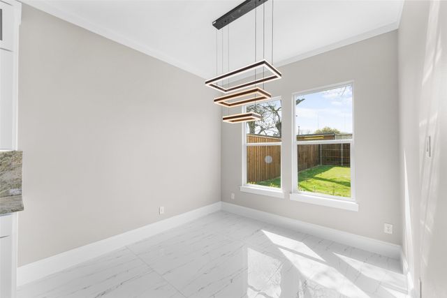 707 Buckalew Street, Dallas, TX 75208