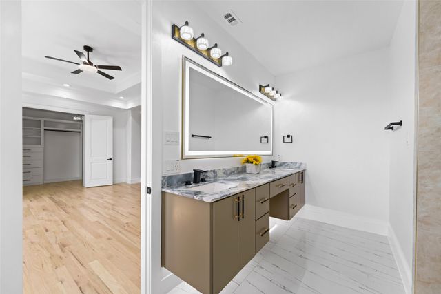 707 Buckalew Street, Dallas, TX 75208