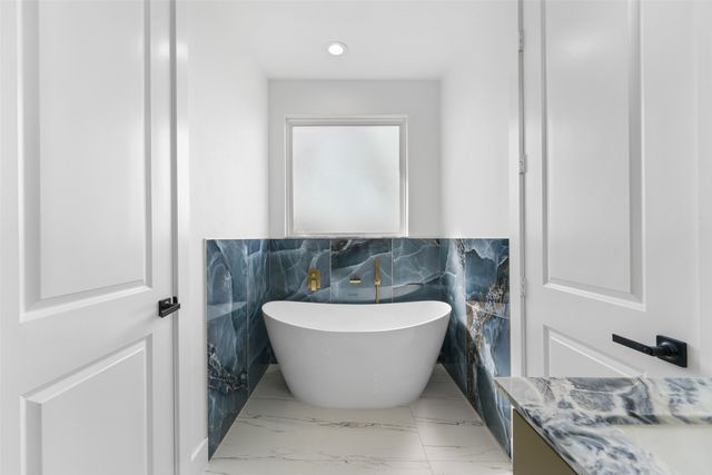 707 Buckalew Street, Dallas, TX 75208