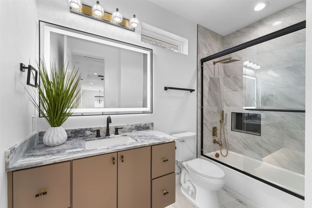 707 Buckalew Street, Dallas, TX 75208