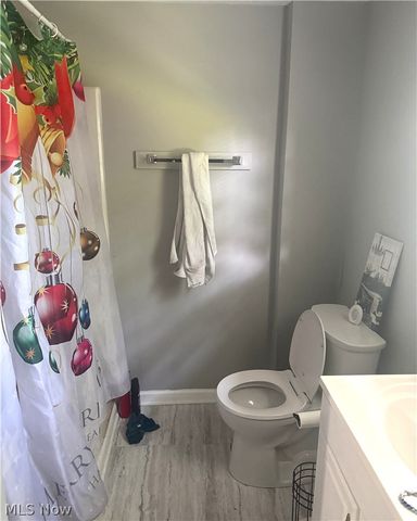 477 Bishop Street, Akron, OH 44307
