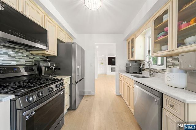 85 Park Avenue, Cresskill, NJ 07626