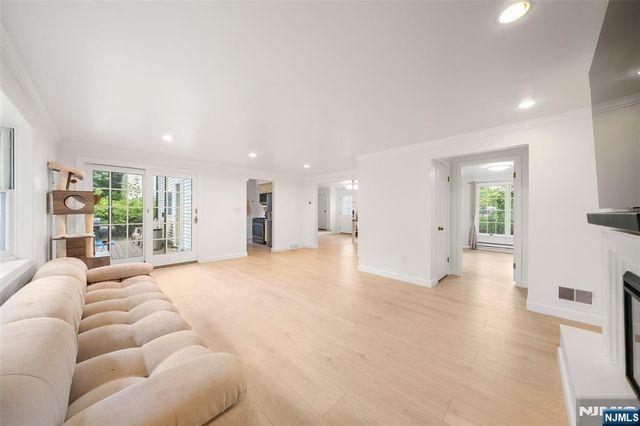 85 Park Avenue, Cresskill, NJ 07626