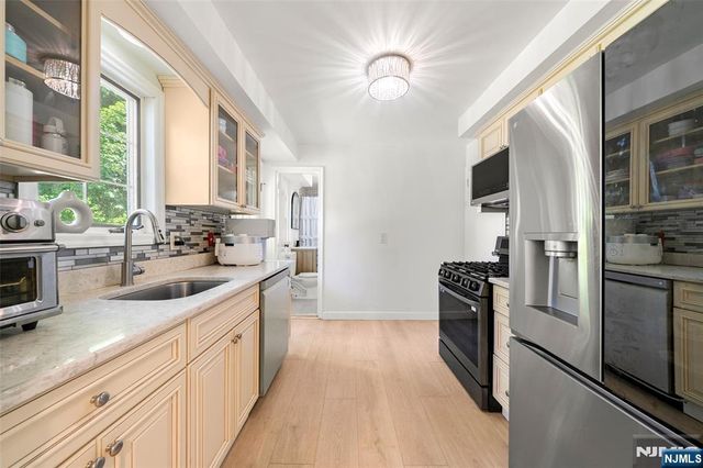 85 Park Avenue, Cresskill, NJ 07626