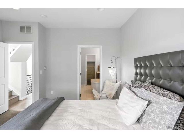 2622 W 24th Ave 14, Denver, CO 80211