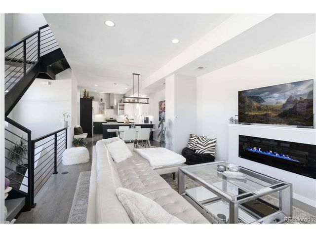 2622 W 24th Ave 14, Denver, CO 80211