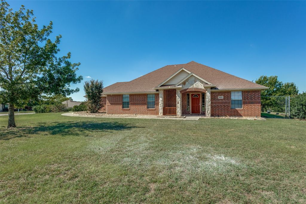 9001 Yucca Circle, Sanger, TX 76266