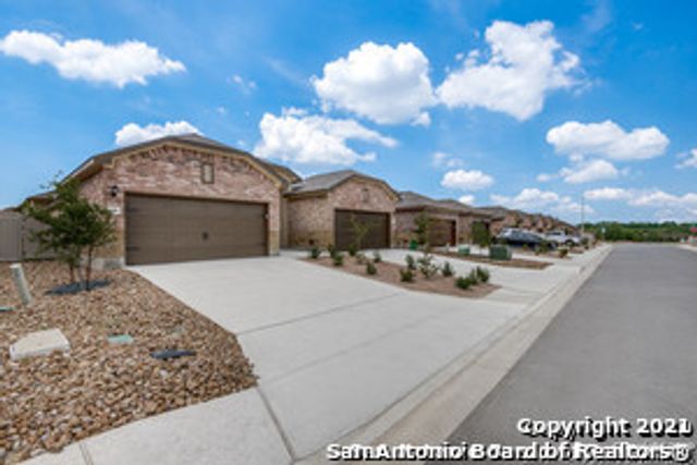 1111 Renee Way, Seguin, TX 78155