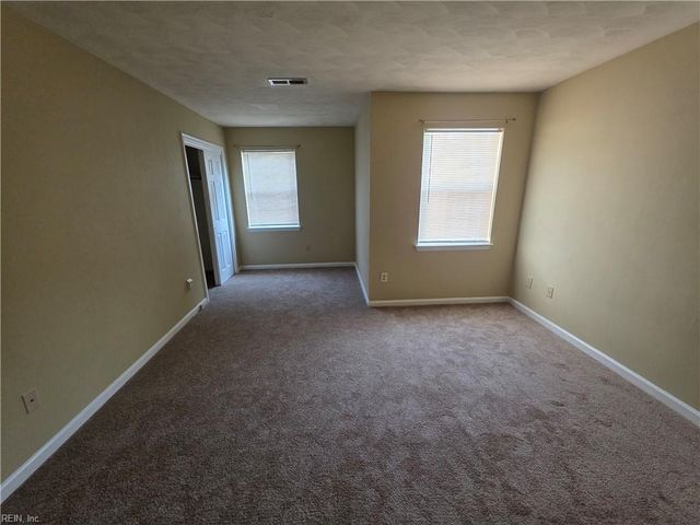 1460 Berkshire DR, Newport News, VA 23602