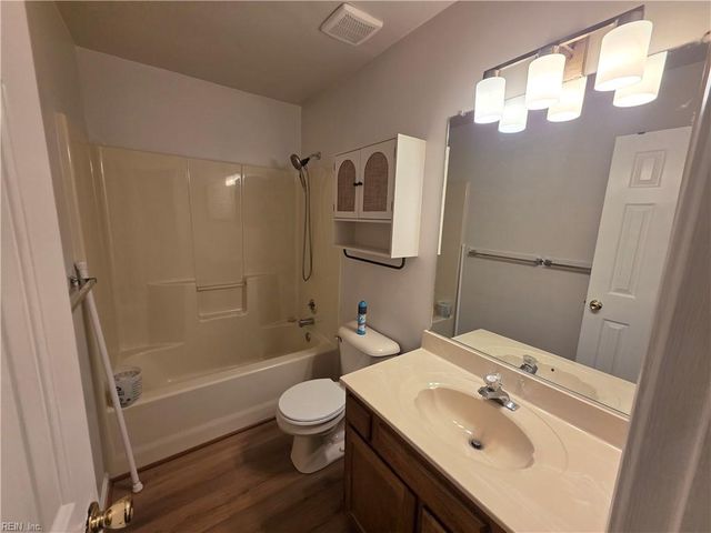 1460 Berkshire DR, Newport News, VA 23602