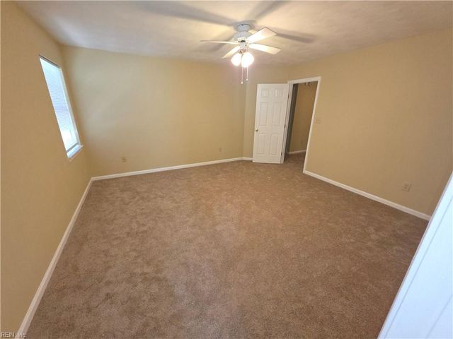1460 Berkshire DR, Newport News, VA 23602