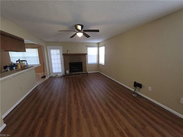 1460 Berkshire DR, Newport News, VA 23602