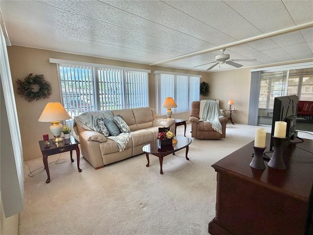 117 JACARANDA DRIVE, Leesburg, FL 34748