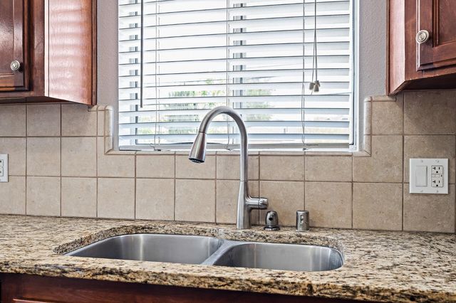 1805 W Griffith Way, Fresno, CA 93705