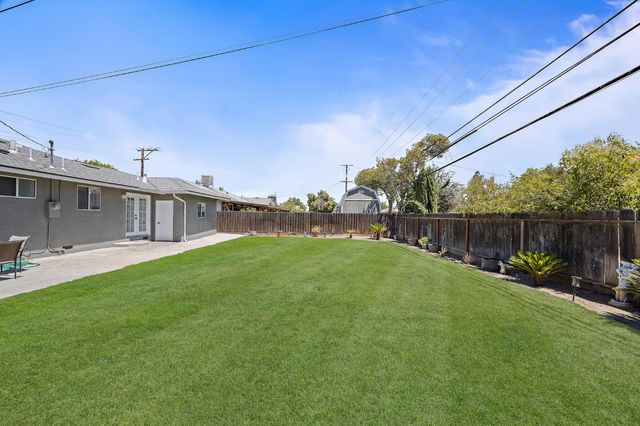 1805 W Griffith Way, Fresno, CA 93705