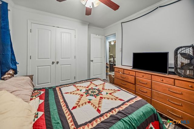 654 Calumet Drive, Palacios, TX 77465