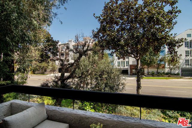 1925 S Beverly Glen Boulevard 39, Los Angeles, CA 90025