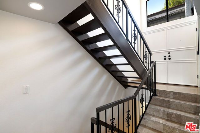 1925 S Beverly Glen Boulevard 39, Los Angeles, CA 90025