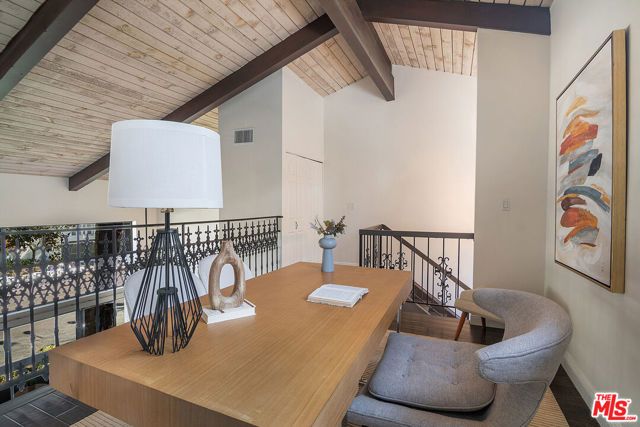 1925 S Beverly Glen Boulevard 39, Los Angeles, CA 90025