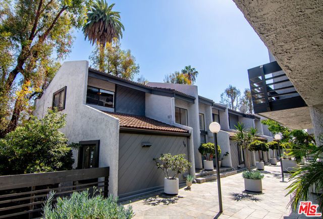 1925 S Beverly Glen Boulevard 39, Los Angeles, CA 90025